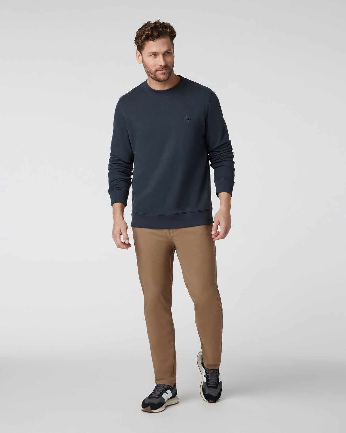 Cascade Tech Chino Men's Pecan Chinos | Vuori shop
