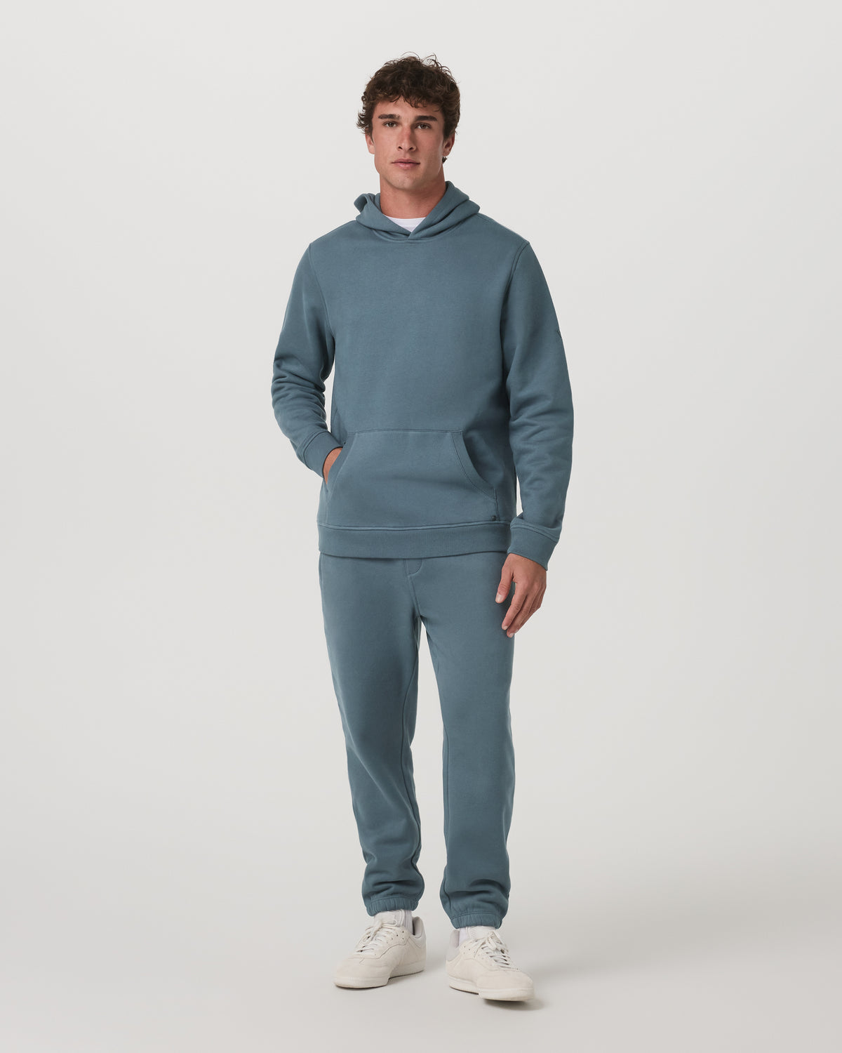 Seaside Sweatpant Blue Sea | Vuori online