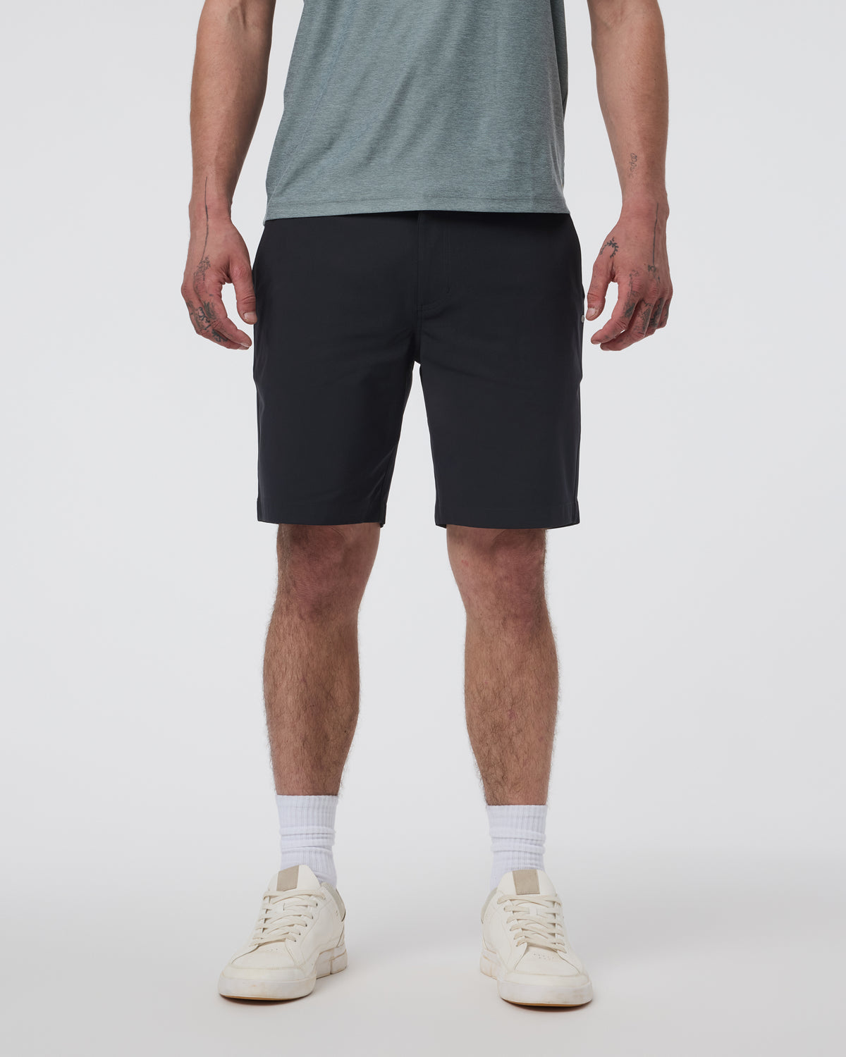 Meta Short 8" Black Chino Shorts | Vuori online