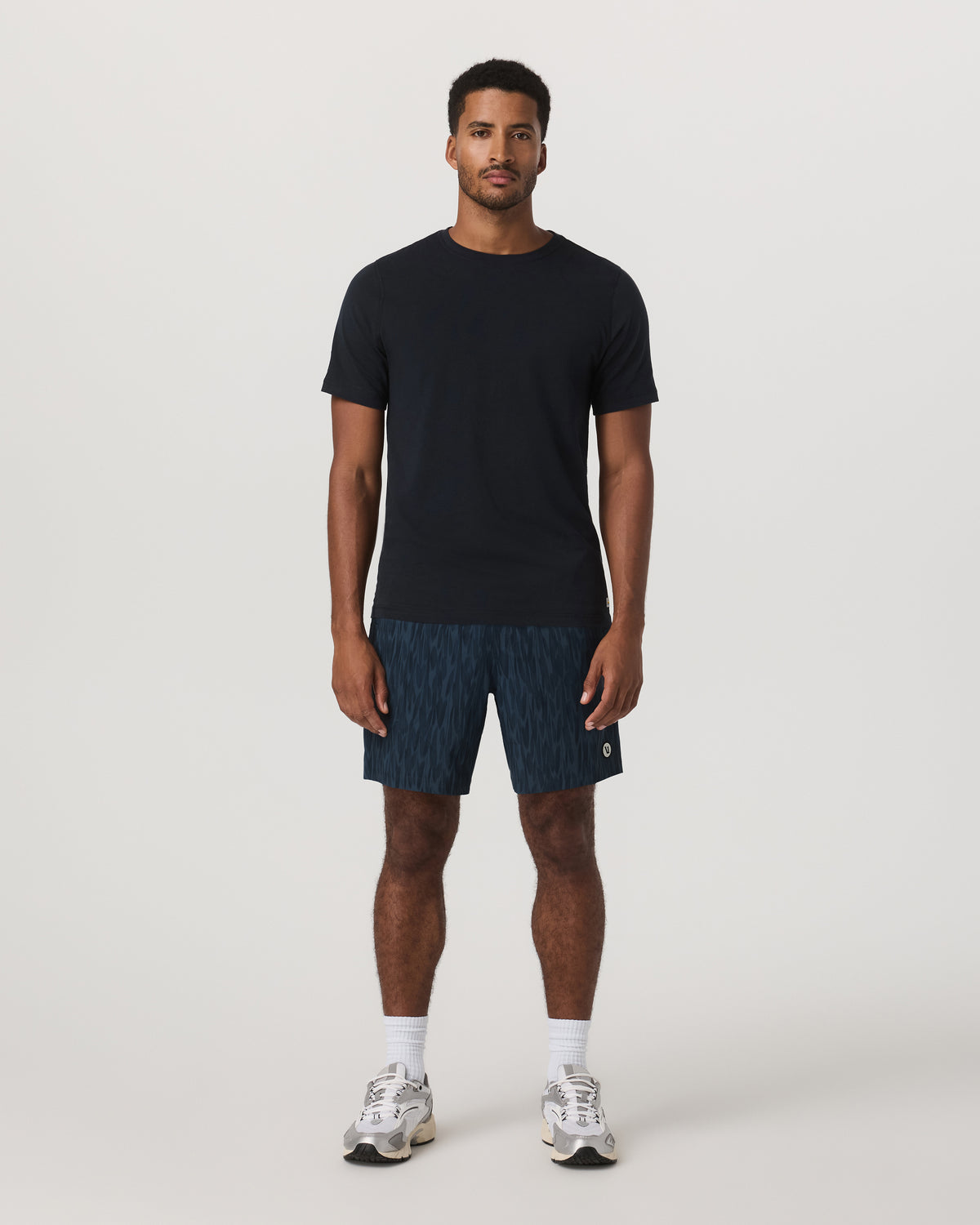 Kore Short Lined 7" Men's Shorts in Blue Sea Pampas | Vuori onsale