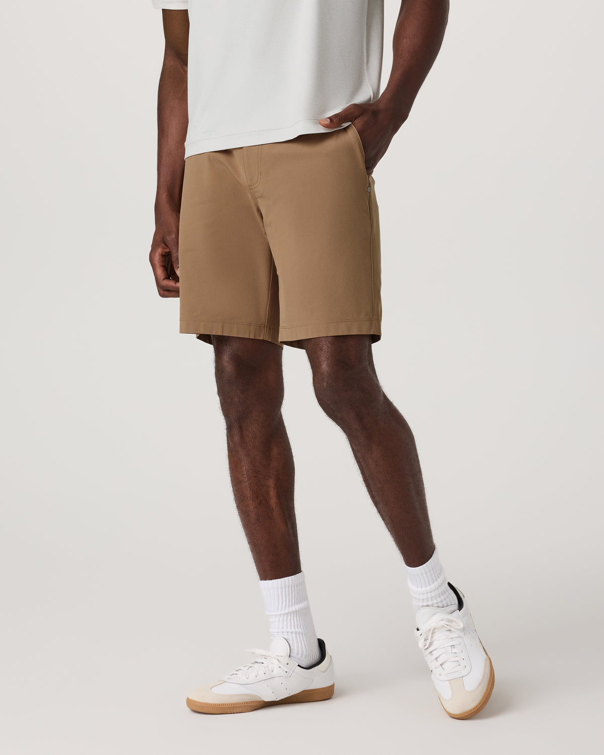 Meta Short 8" Men's Pecan Classic Chino Shorts | Vuori sale