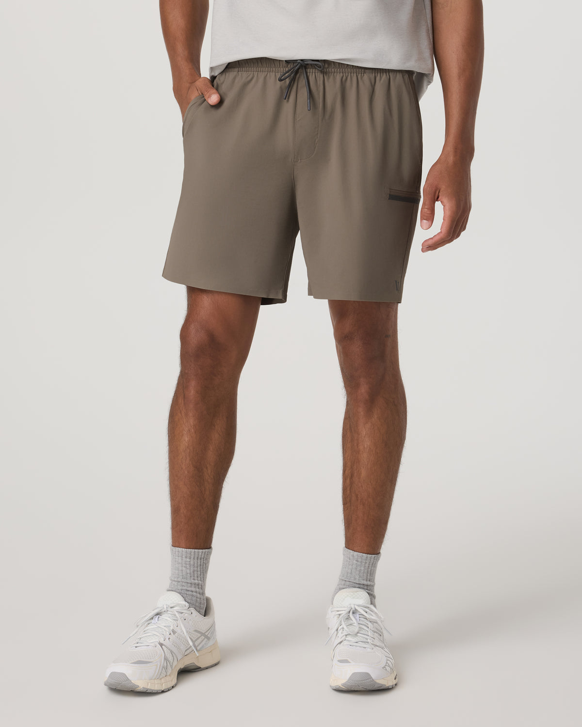 Grafton Short Unlined 7" Men's Training Shorts in Bark | Vuori sale