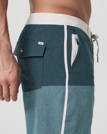 Cruise Boardshort Deep Sea Colorblock | Vuori onsale