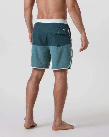 Cruise Boardshort Deep Sea Colorblock | Vuori onsale