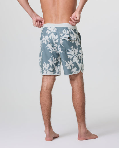 Cruise Boardshort Dusty Blue Plumeria | Vuori onsale