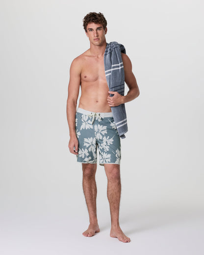 Cruise Boardshort Dusty Blue Plumeria | Vuori onsale