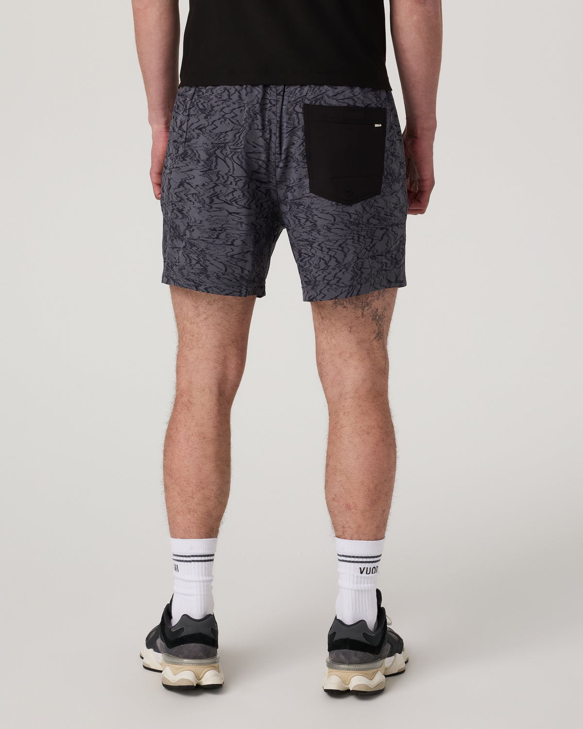 Kore Short Unlined 5" Men's Moonlight Sand Athletic Short | Vuori shop