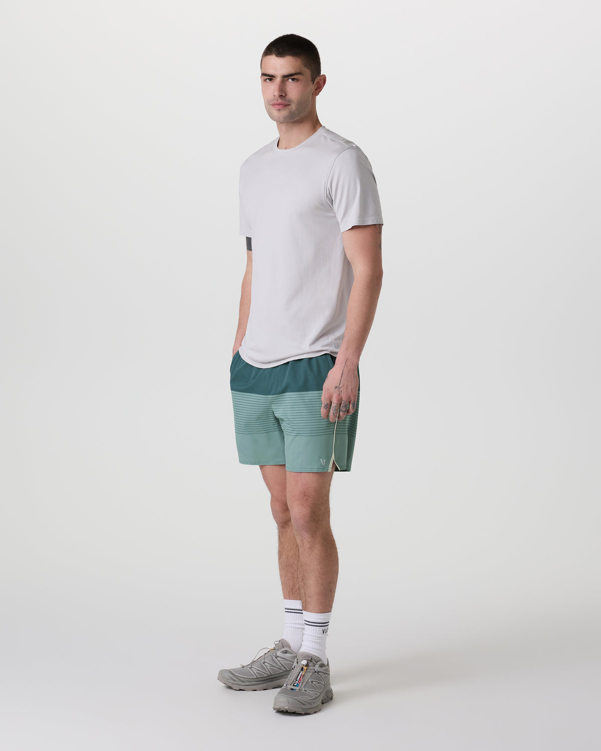 Trail Short 2.0 Light Deep Sea Stripe/Salt | Vuori online