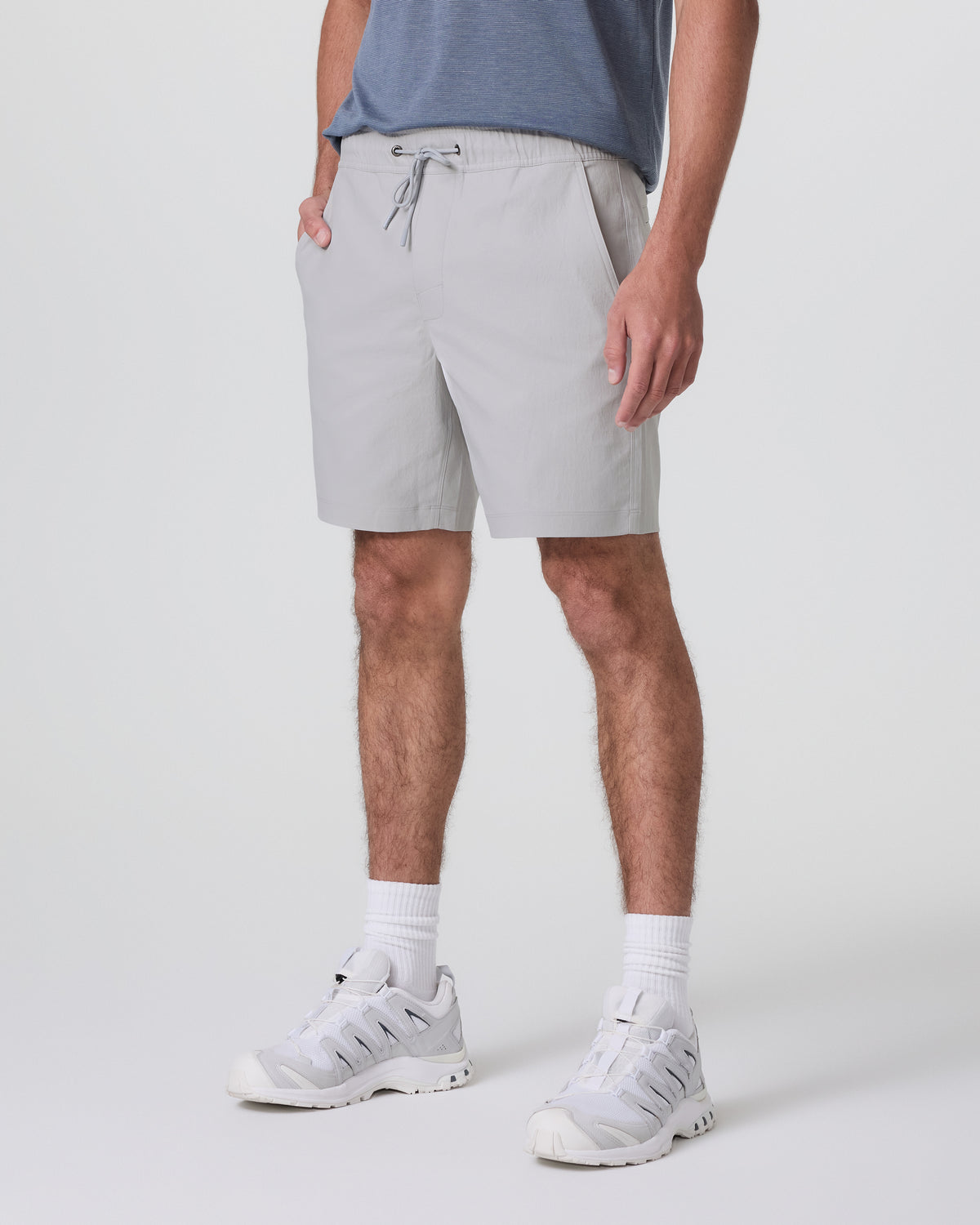 Cascade Crinkle Elastic Waist Short Classic Fit 8" Fog | Vuori outlet
