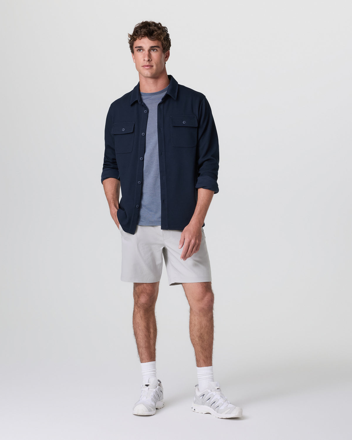 Cascade Crinkle Elastic Waist Short Classic Fit 8" Fog | Vuori outlet