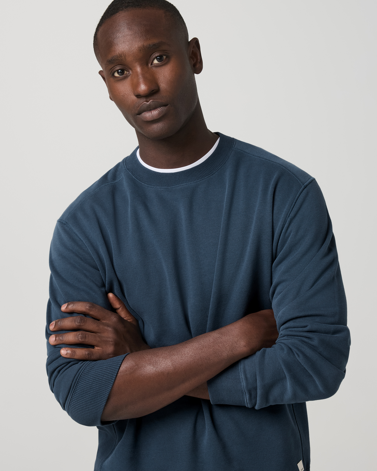 Cypress Vintage Crew Men's Ocean Blue Fleece Pullover | Vuori onsale