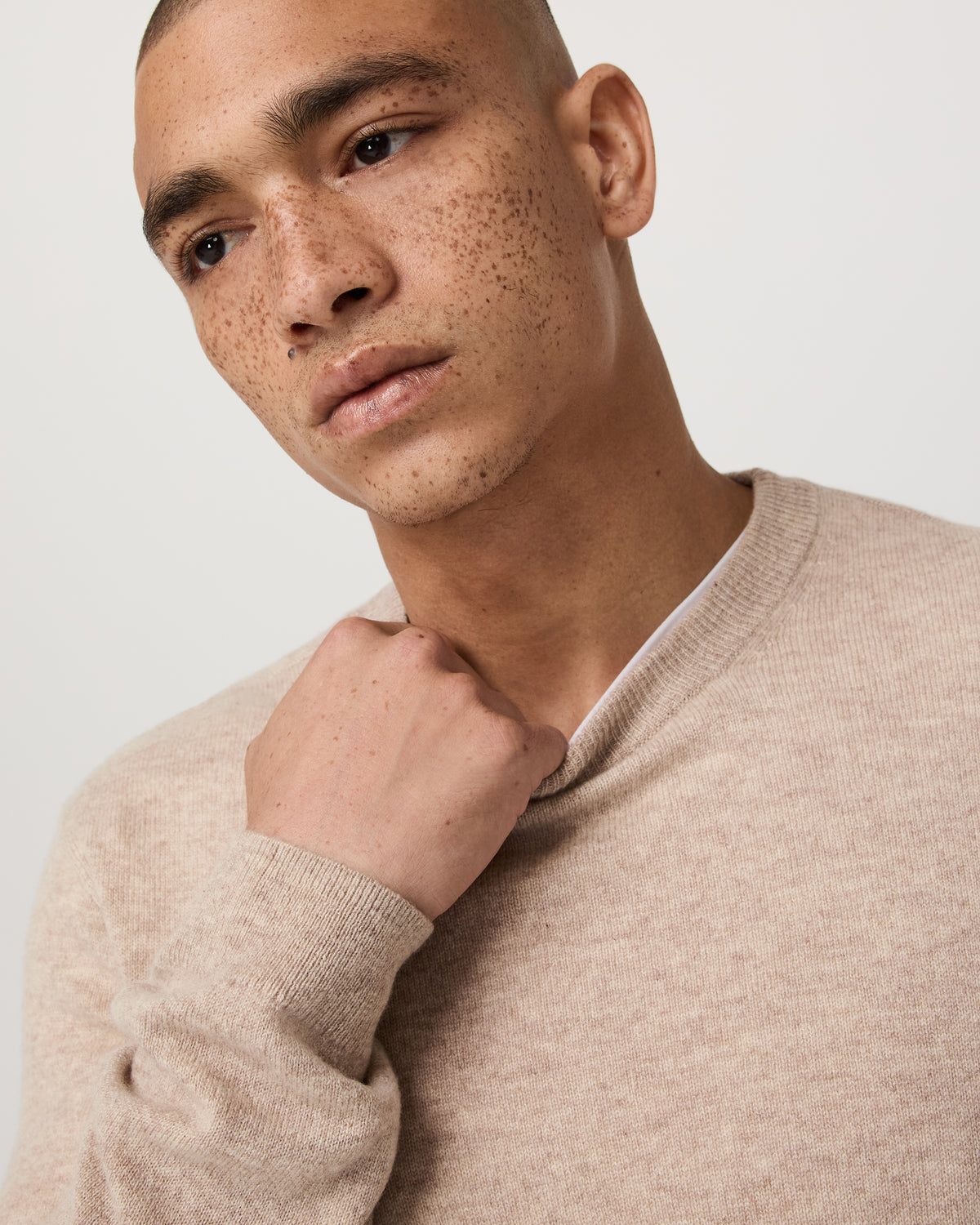 Berik Cashmere Sweater Men's Oatmeal Heather Sweater | Vuori sale