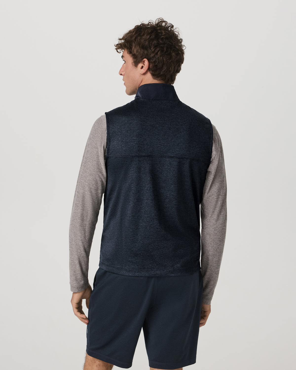 Sunday Insulated Hybrid Vest Ink Heather Training Vest | Vuori outlet