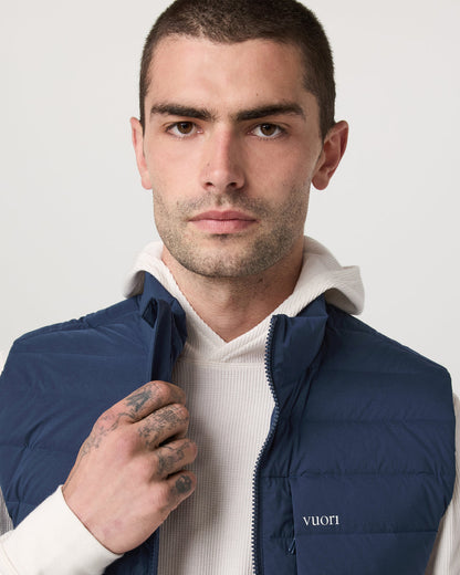 Steadfast Insulated Vest Men's Blue Coast Vest | Vuori online