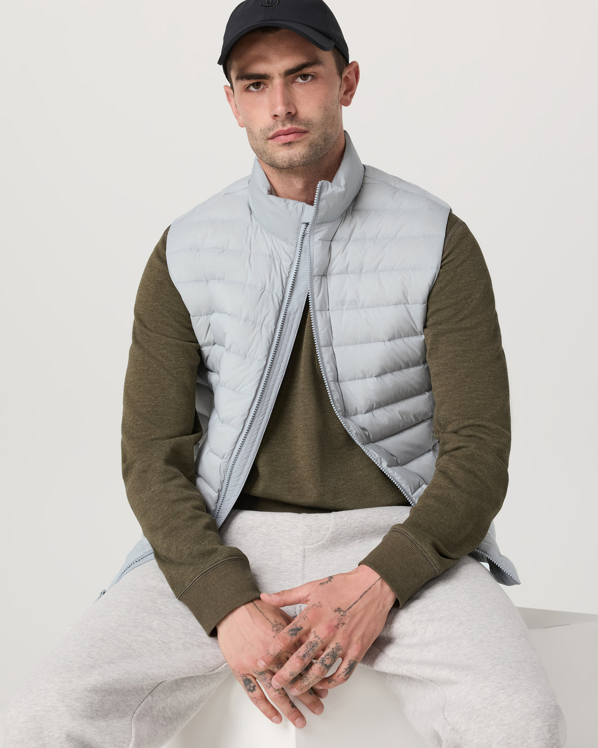 Steadfast Insulated Vest Men's Sea Fog Vest | Vuori outlet