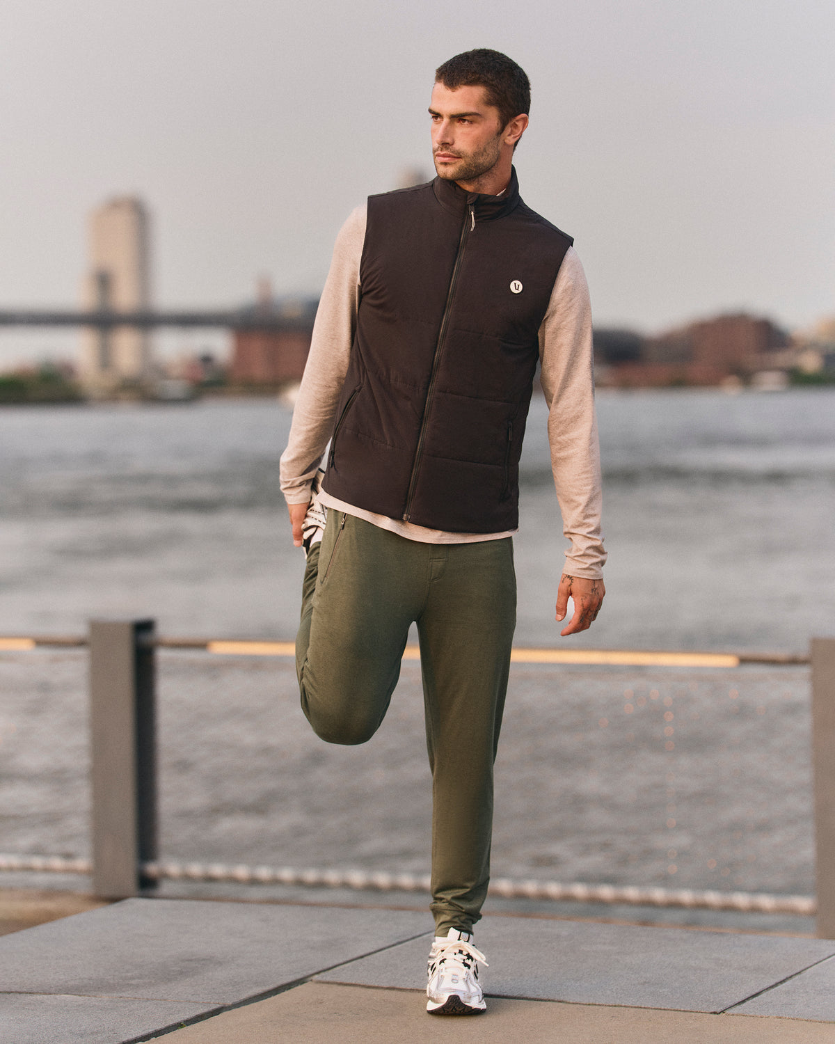 Echo Insulated Vest 2.0 Men's Black Vest | Vuori onsale