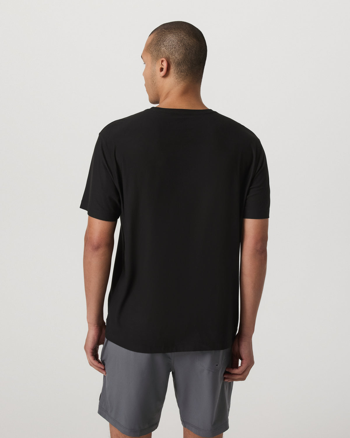 Short Sleeve Strato Tee - Relaxed Fit Men's Black Shirt | Vuori outlet