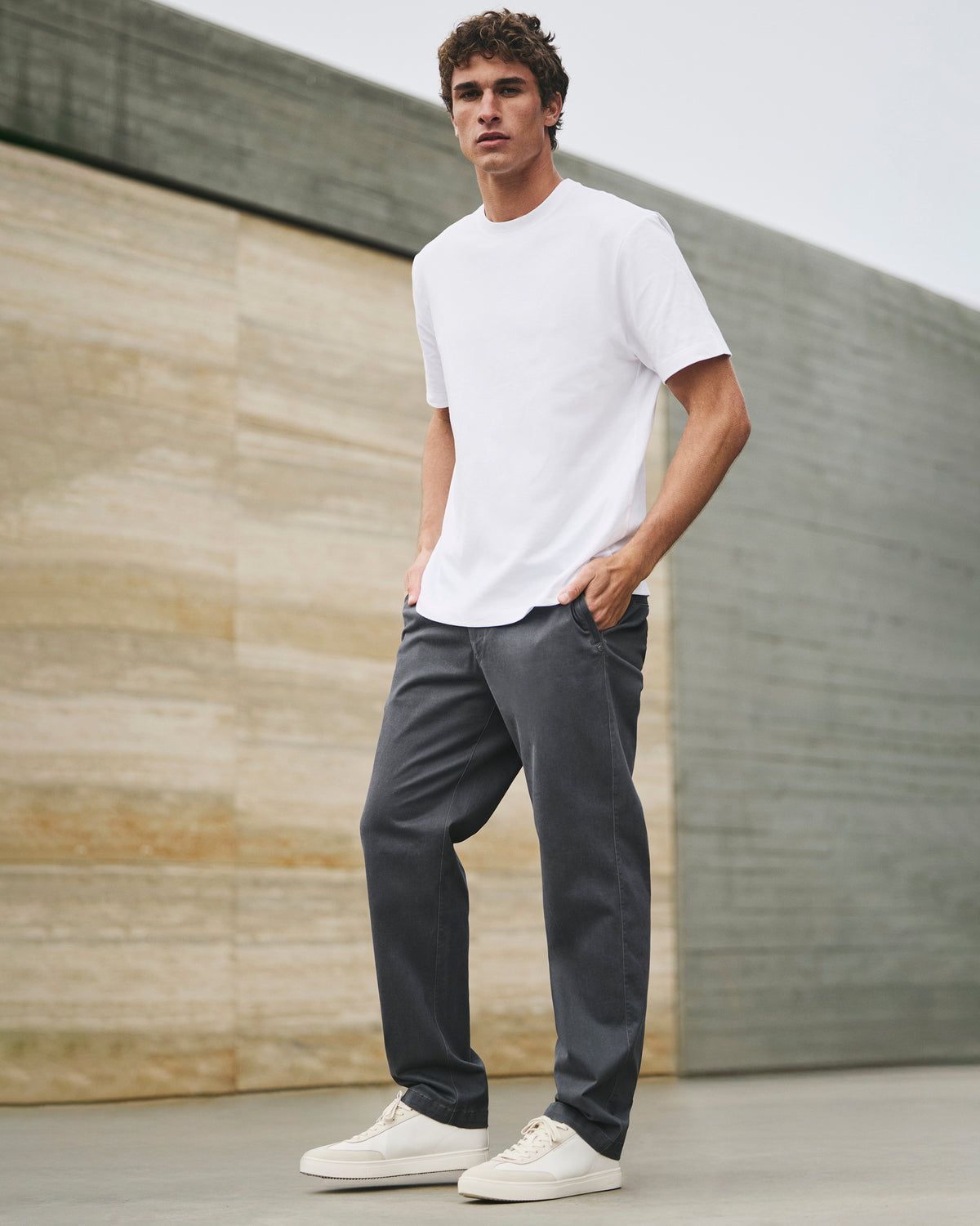 Short Sleeve Heavyweight Cotton Tee Men's White T-Shirt | Vuori onsale