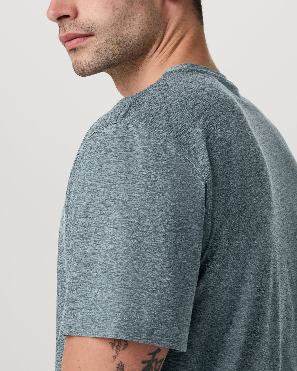 Short Sleeve Strato Tee - Relaxed Fit Kashmir Heather | Vuori sale