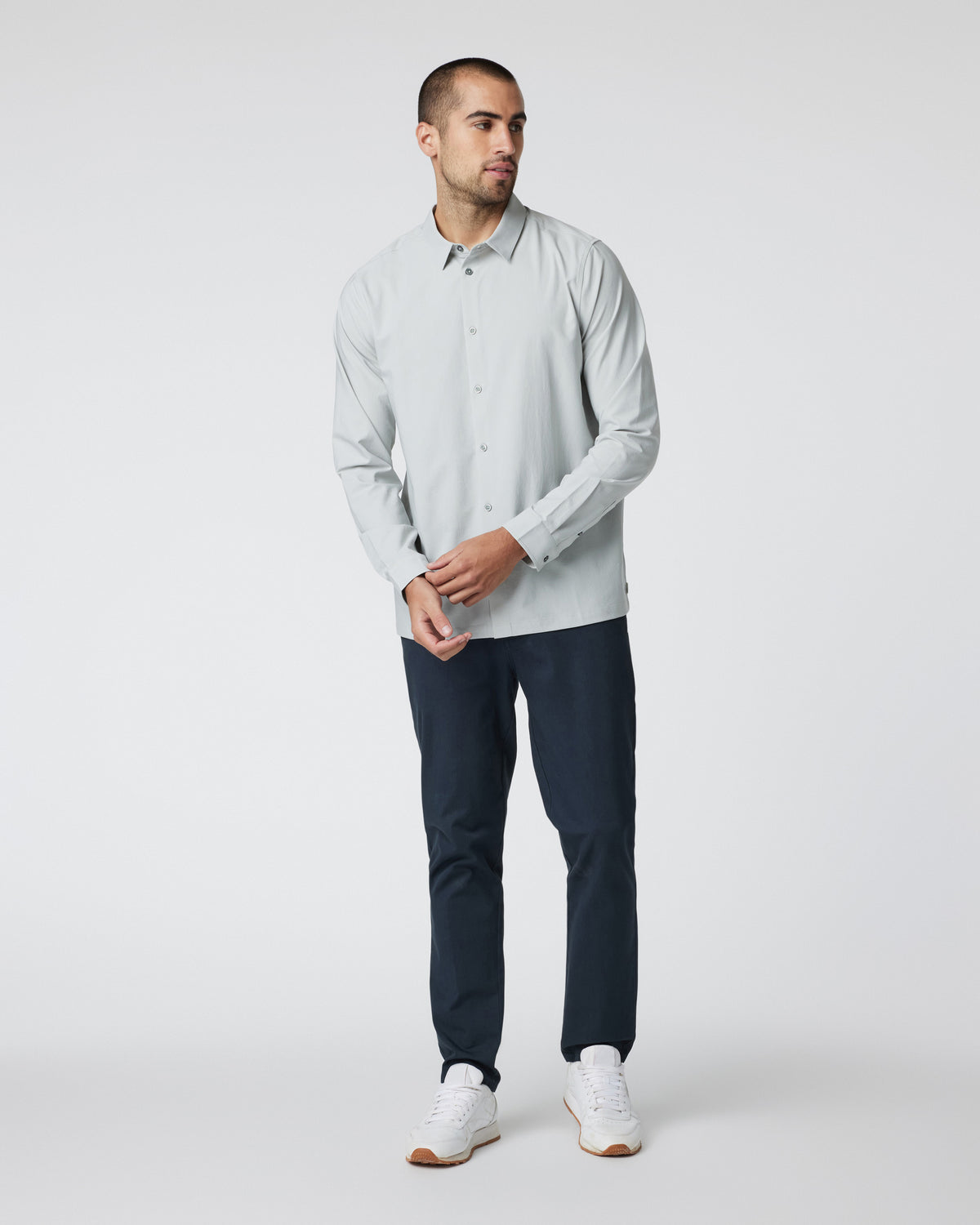 Long Sleeve Manhattan Button Down Sky Grey | Vuori shop