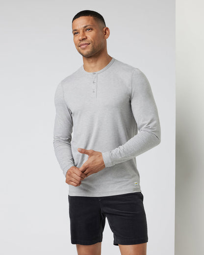 Long-Sleeve Ease Performance Henley Light Heather Grey | Vuori shop