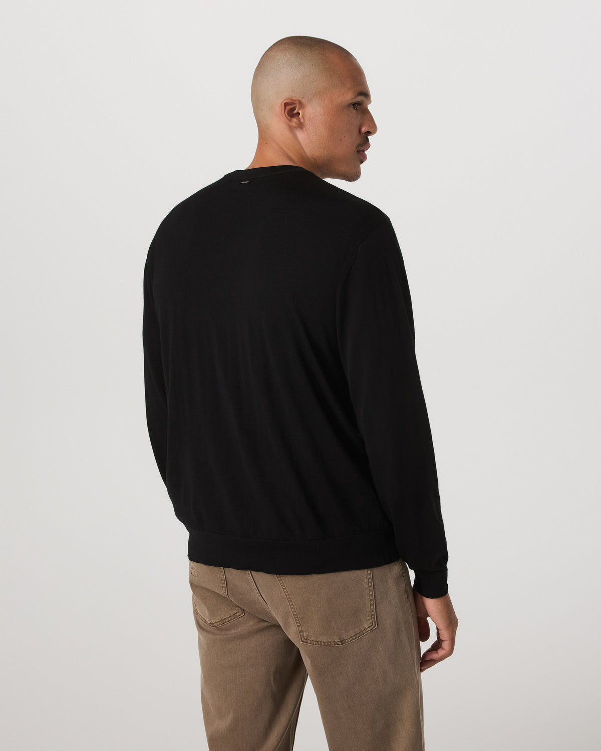Merino Fine Gauge Wool Sweater Men's Black Sweater | Vuori for sale