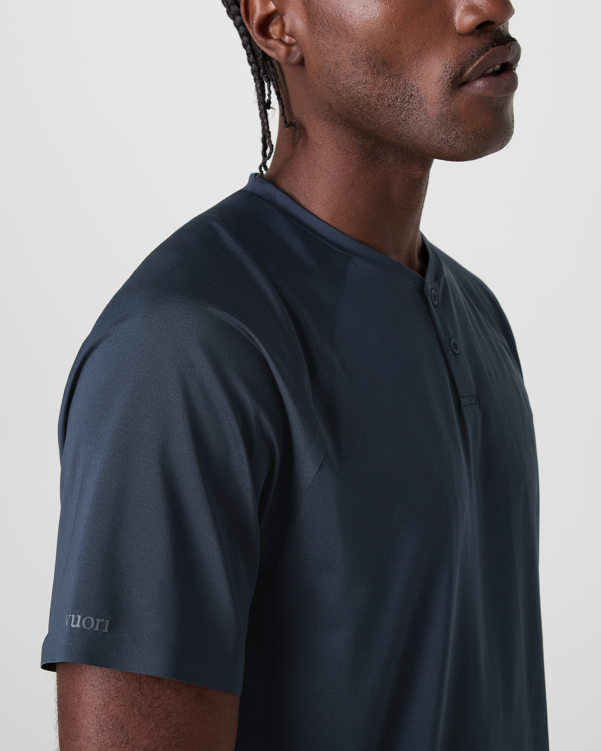 Short Sleeve Viewpoint Henley Navy | Vuori outlet