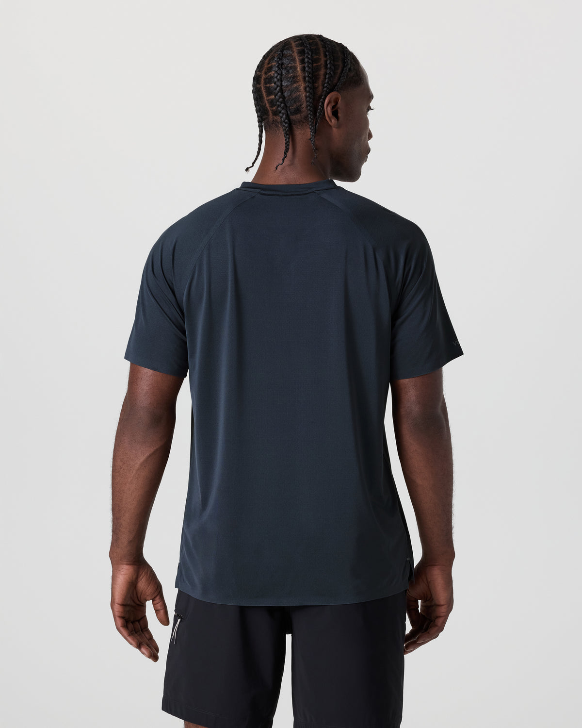 Short Sleeve Viewpoint Henley Navy | Vuori outlet
