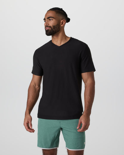 Strato Tech V-Neck Tee Black Workout Shirt | Vuori shop
