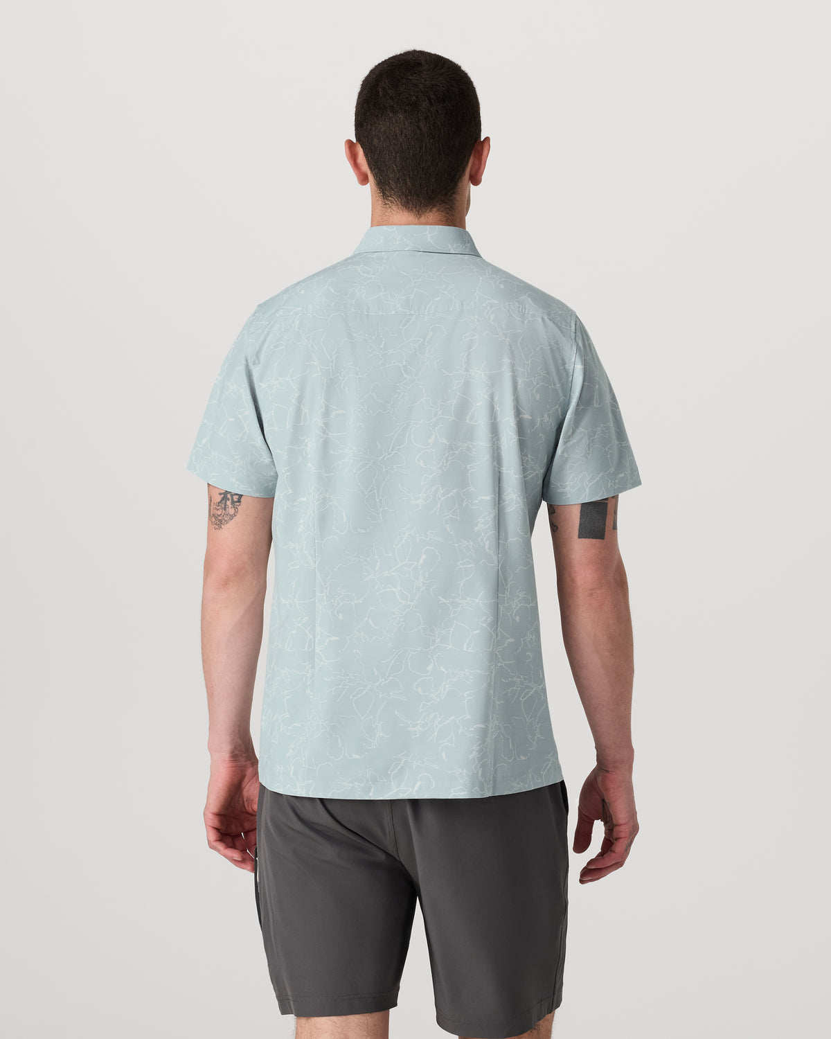 Short Sleeve Bridge Button Down Men's Chalk Blue Shirt | Vuori outlet