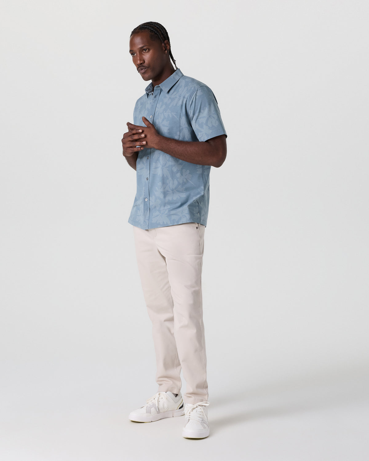 Short Sleeve Bridge Button Down Dusty Blue Plumeria | Vuori for sale