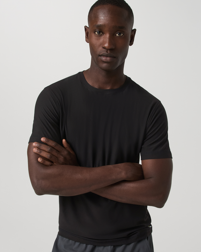 Strato Tech Tee Men's Black Quick Dry T Shirt | Vuori shop