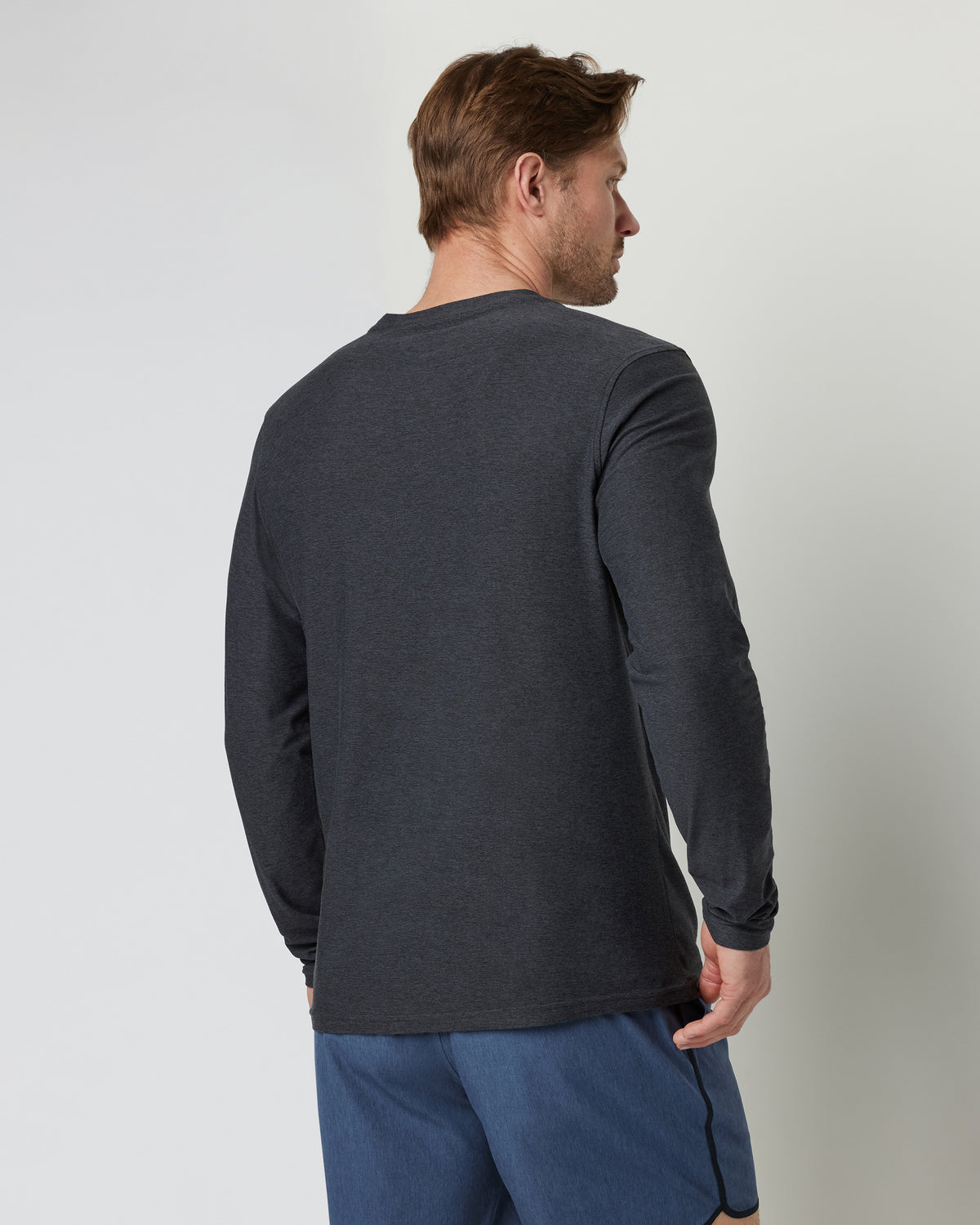 Long-Sleeve Strato Tech Tee Men's Charcoal Shirt | Vuori outlet