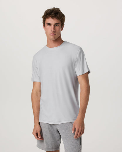 Strato Tech Tee Men's Frost Grey Workout Shirt | Vuori shop