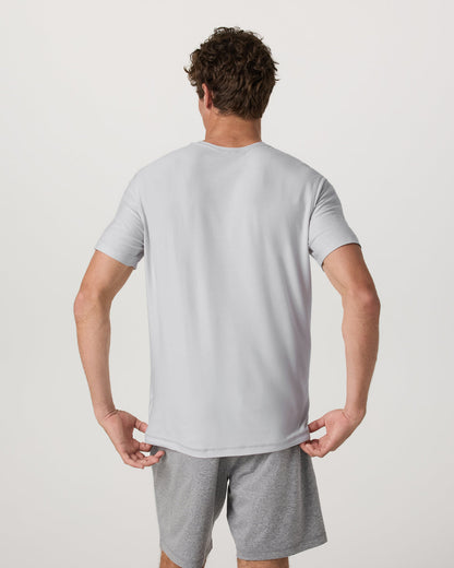 Strato Tech Tee Men's Frost Grey Workout Shirt | Vuori shop