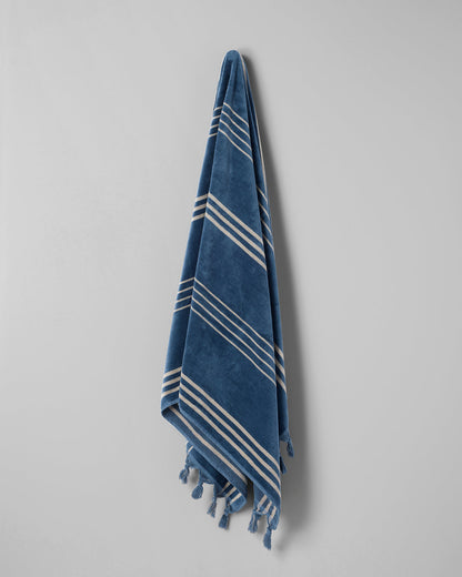 Fringe Beach Towel Versatile Towel - Pond | Vuori sale