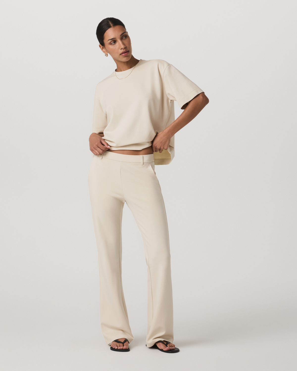 Maven Slim Bootcut Pant Women's Bone Bootcut Pants | Vuori shop